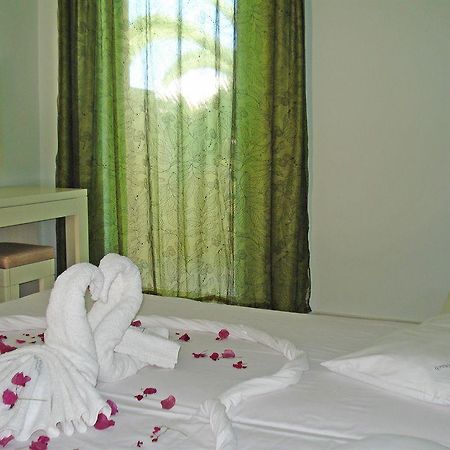 Silver Beach Hotel Paralia Kourna Buitenkant foto
