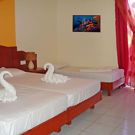 Silver Beach Hotel Paralia Kourna Buitenkant foto